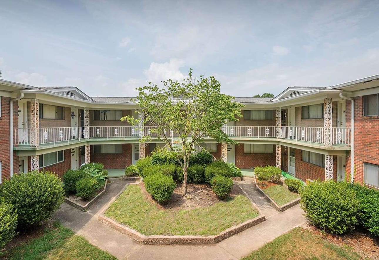 Meadowbrook & Brookridge
